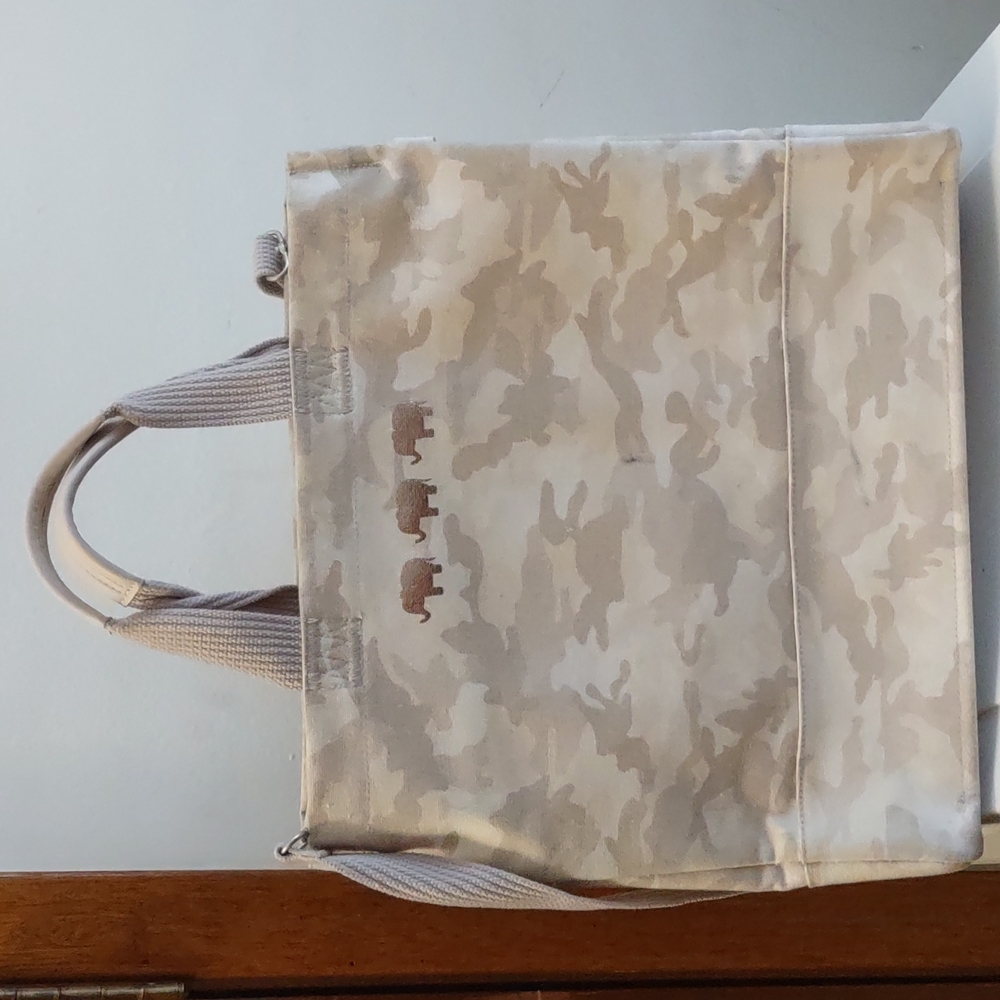 Koala Kanvas cream camo elephant tote